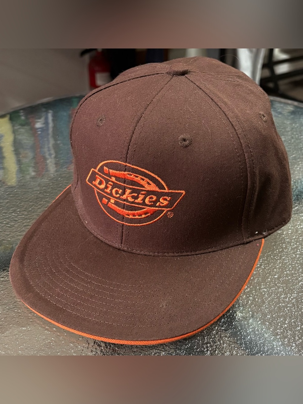 Vintage 90’s Deadstock NWOT Dickies Brown Fitted Hat Cap Size Large